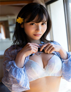 扒开腿挺进湿润的花苞HD视频-白嫩美女直冒白浆